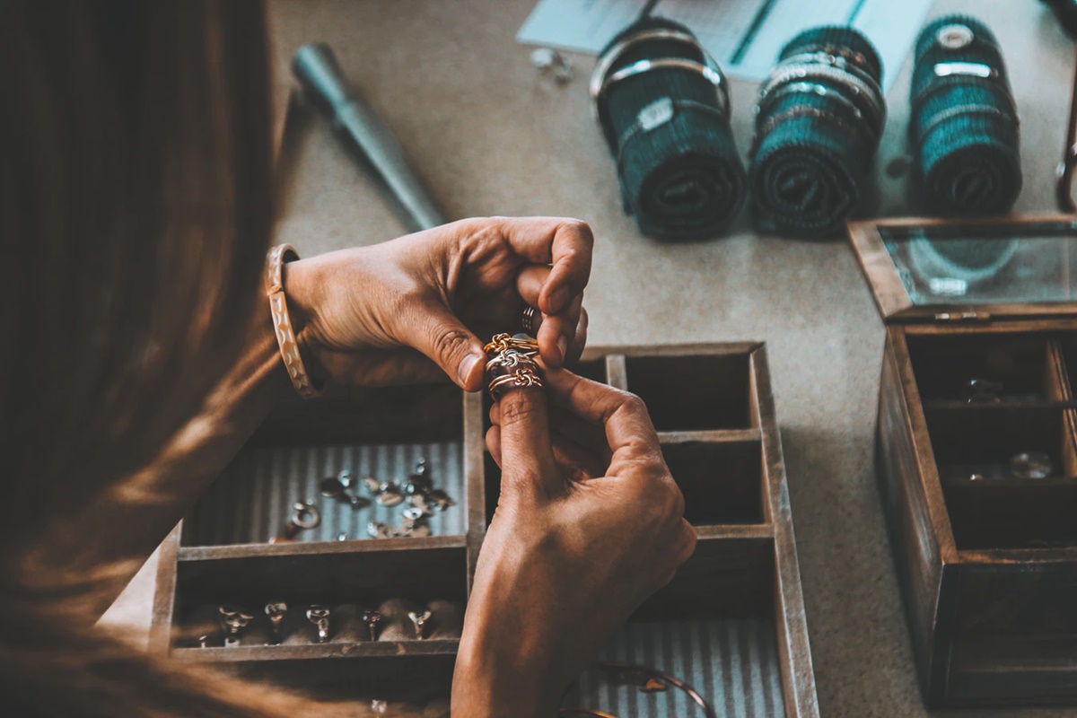 Homemade jewelry - A typical homemade product