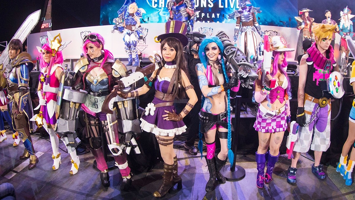 League of Legends cosplays