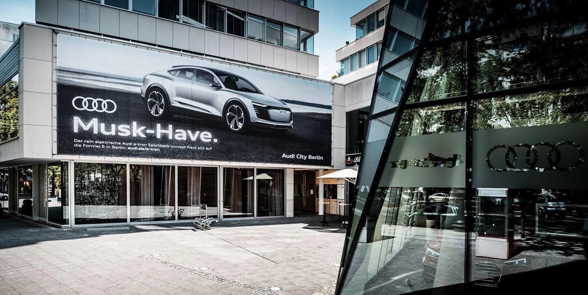 Audi musk-have billboard