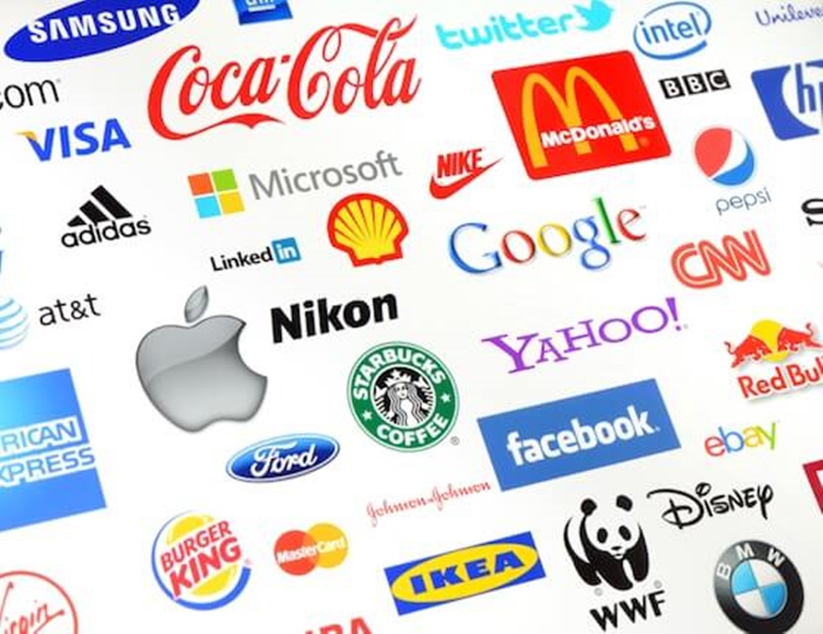 tips to name your brand: Keep your logo in mind