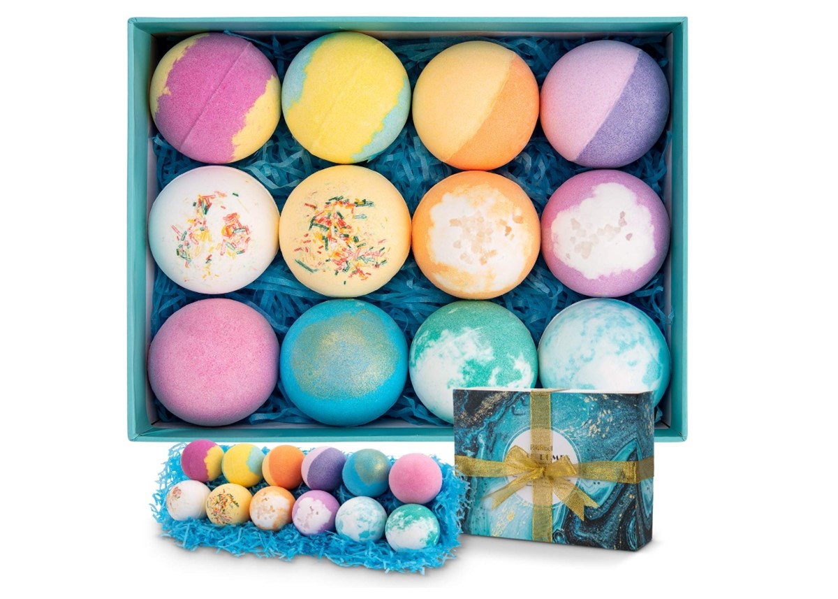 A set of bath bombs on Amazon