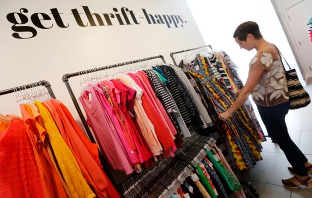 How do you make money with Shopify